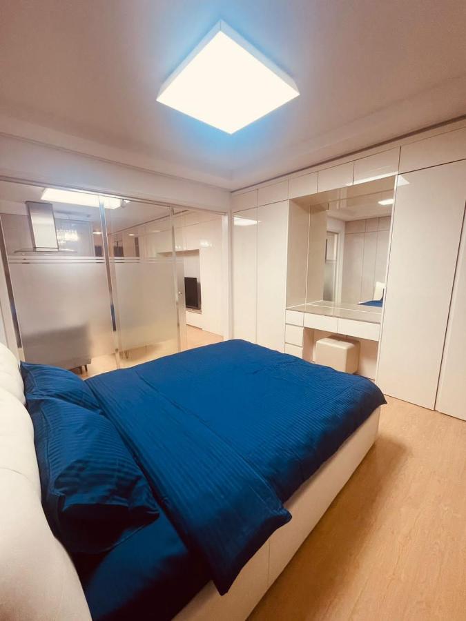 Happy Days At Highvill G Apartman Promyshlennyy Kültér fotó